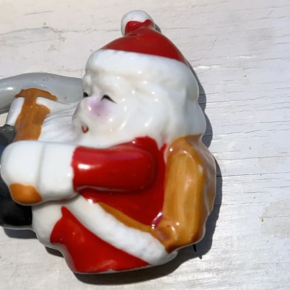 Vintage‎ Enesco Ceramic Christmas Santa w/ Pick Ax Candle Climber Hugger